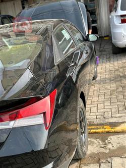 هیۆندای ئەلەنترا